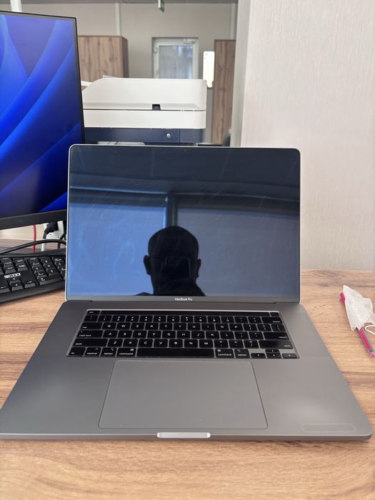 Macbook core i7 2019
