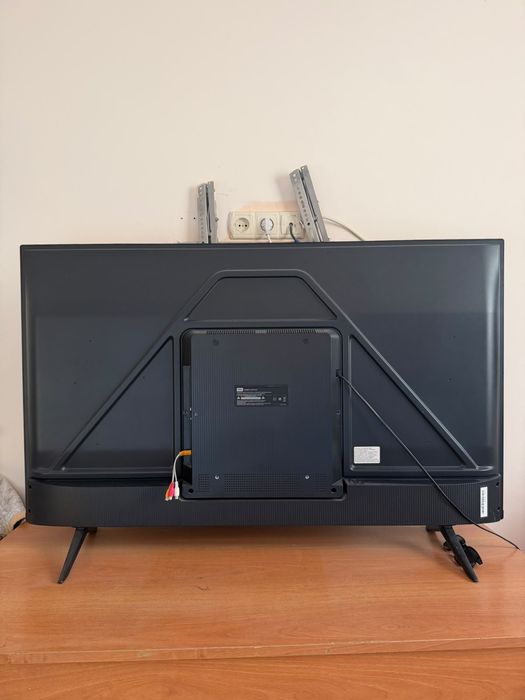 ТВ TСL Smart - 109 см