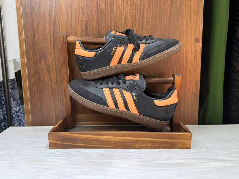 Aididas krossovka original 1 ga 1 yangi
