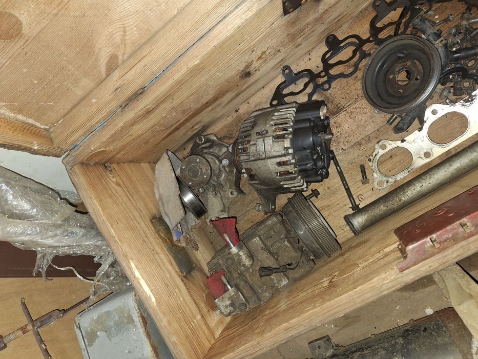 Продам навесное на двигатель G 4JP