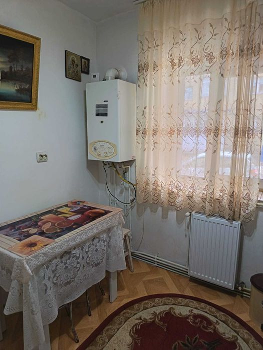 OCAZIE!Vand apart 2 camere D,50mpla Parter CU GRADINA in Galata ap de LIDL