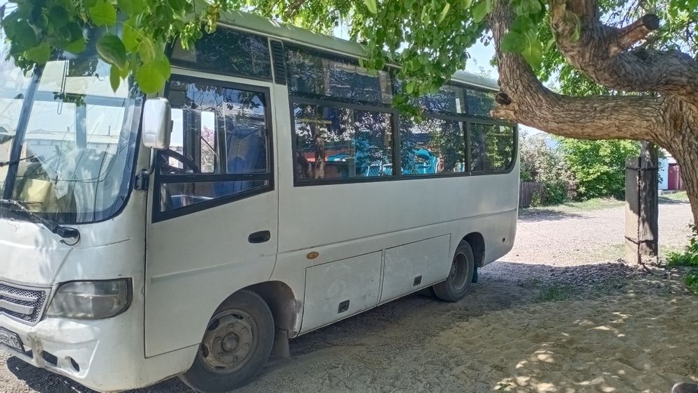 Продам автобус Дунфэн