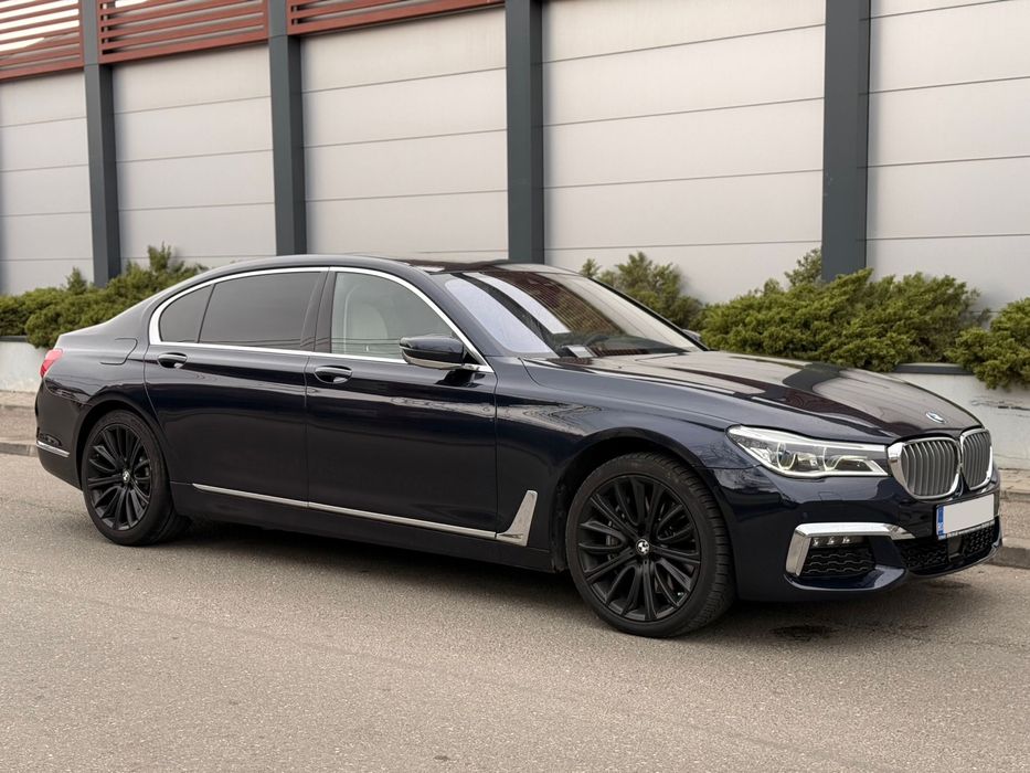 BMW 750i Long 2017 4 Locuri/SkyLounge/BowerWilkins/M-Packet/Ventilatie