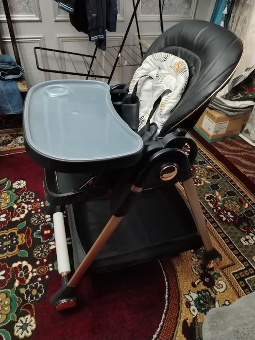 Болаларни овкатлантириш стули сотилади