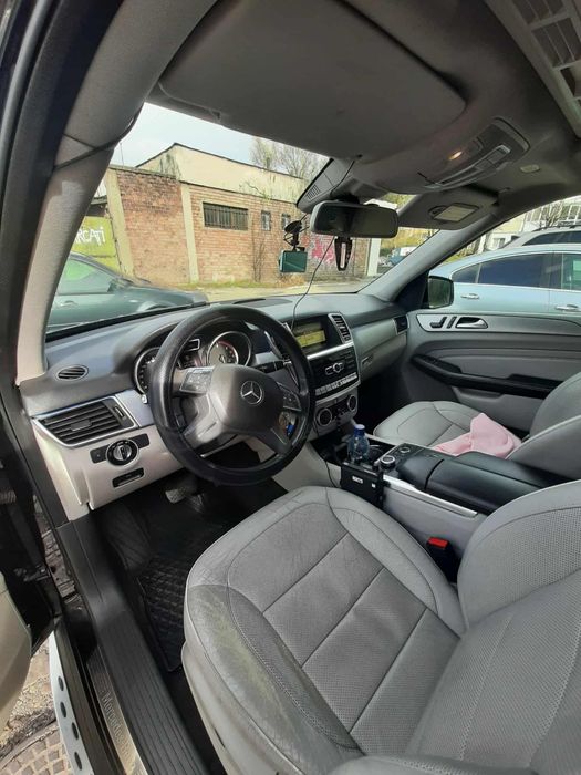 Mercedes-Benz Clasa M (W166) ML 350 BlueTEC V6 (258 CP)