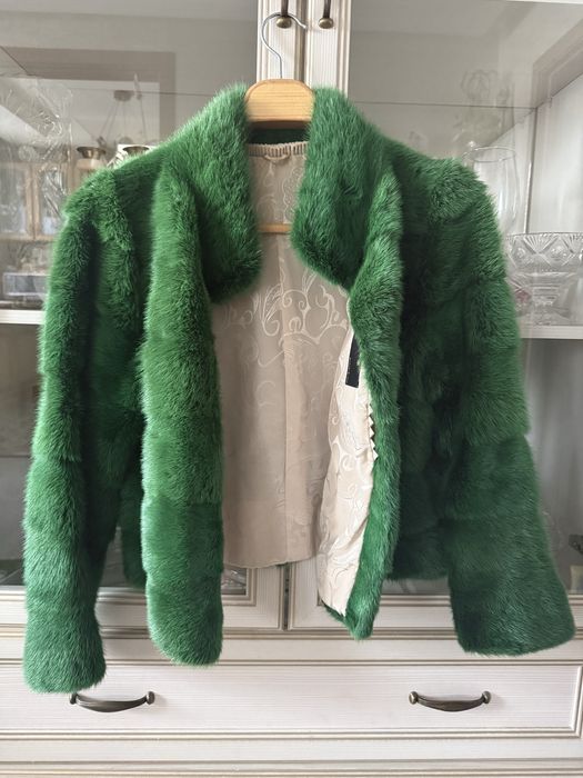 Шуба норковая в зеленом цвете