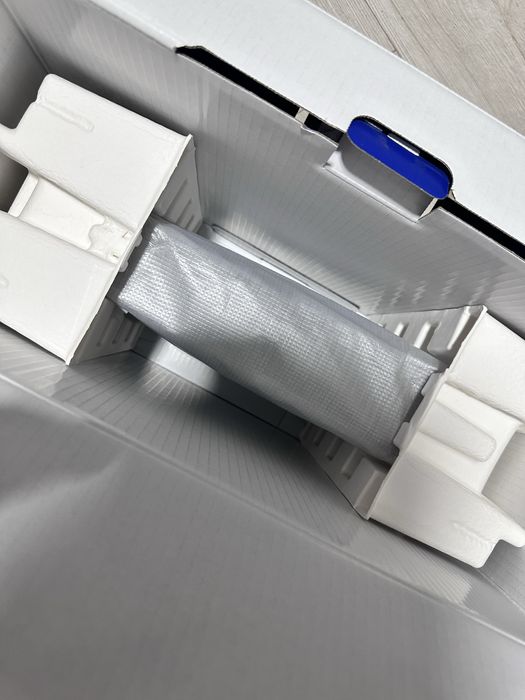 Продам Playstation 5 Pro 2TB с играми 25шт привозной гарантия 1год