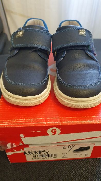 Vand pantofi (adidasi) Garvalin marimea 29