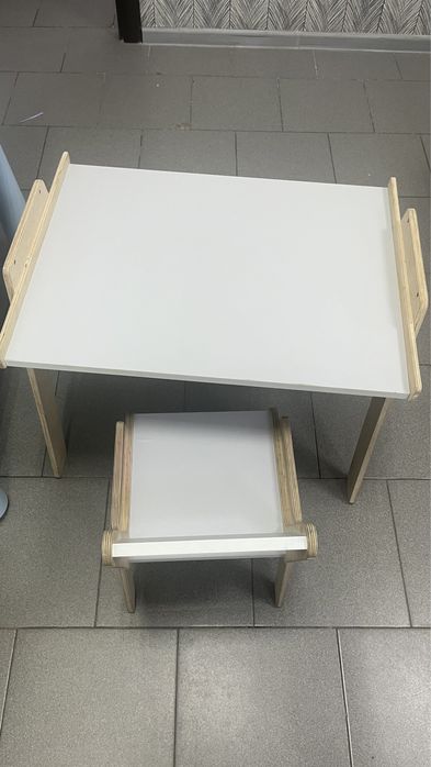 Продам детский стол со стульчиком