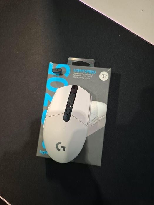Logitech G305 Lightspeed – отлично състояние, без забележки