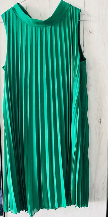 Спортно-елегантна рокля