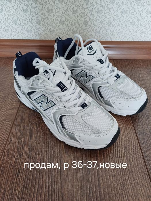 Продам    кроссовки.