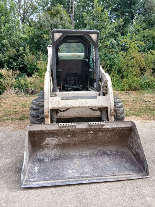 Vând Bobcat 773 3T