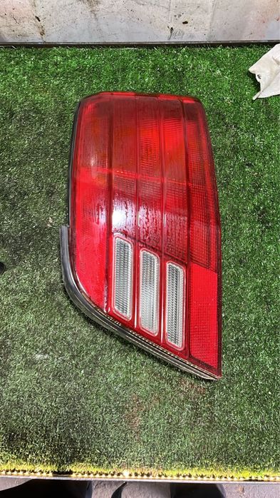 Привозные задние фары Mitsubishi Galant 2000.