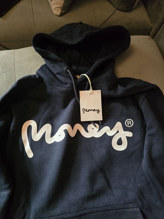 Екипи, анцуци ,суичъри Arne