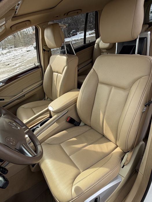 Mercedes Benz GL550 4 Matic Grand Edition