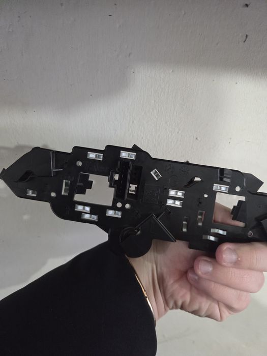 Платка (лява) за стоп Peugeot 307