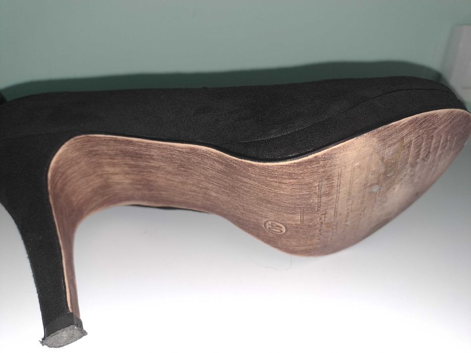 Елегантни обувки на ток Tamaris 40