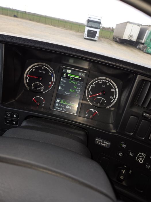 Scania R410 euro 6 an  2015 si R450 euro 6 an 2017