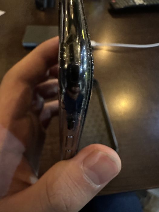 iPhone XS KH/A 64gb holati zor 79% ёмкост