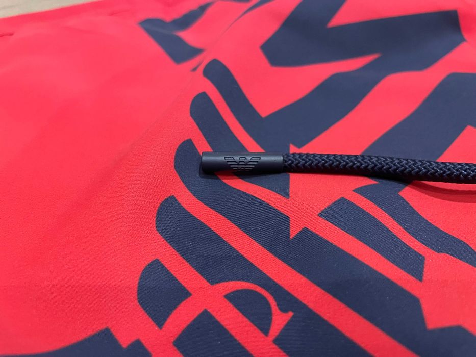 Оригинални плувни шорти Emporio Armani, размери: S, M и XXL