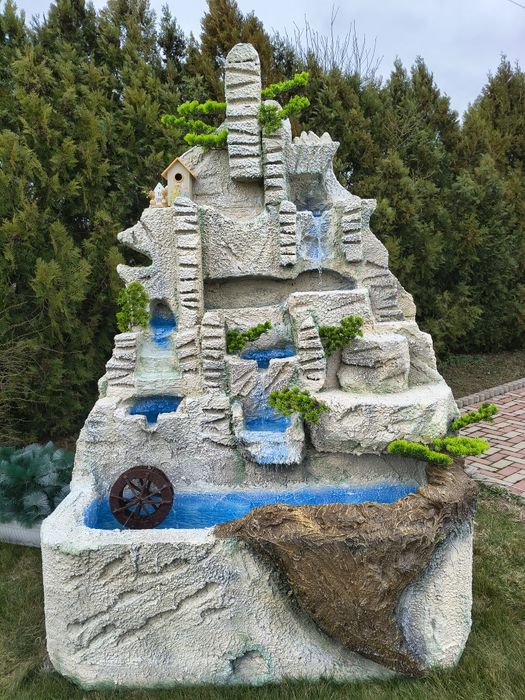 Fantani arteziene cascade  rocă