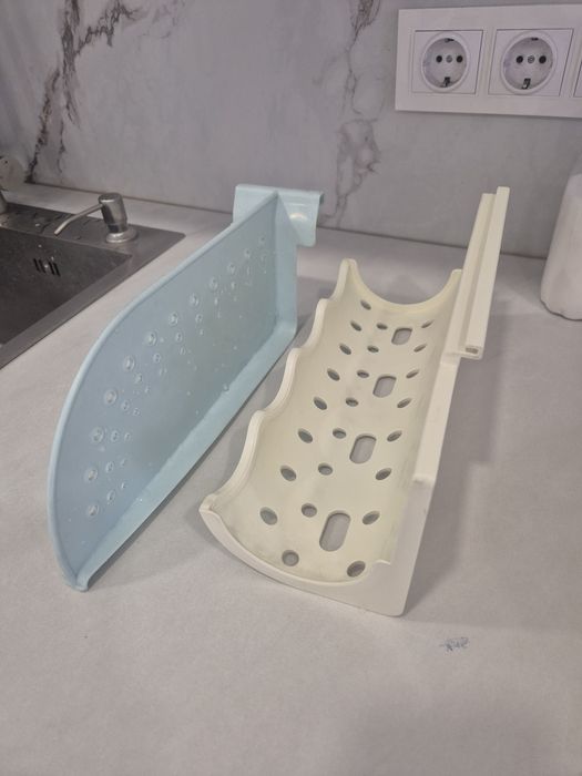 Бутылочница и разделитель в холодильник