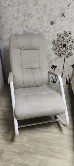 Срочно продам кресло-качалку.