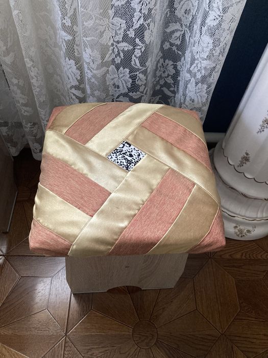 Продам чехлы на стулья  кухонные