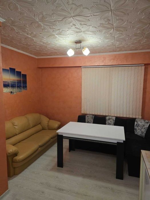 Напълно обзаведен апартамент в град Златица