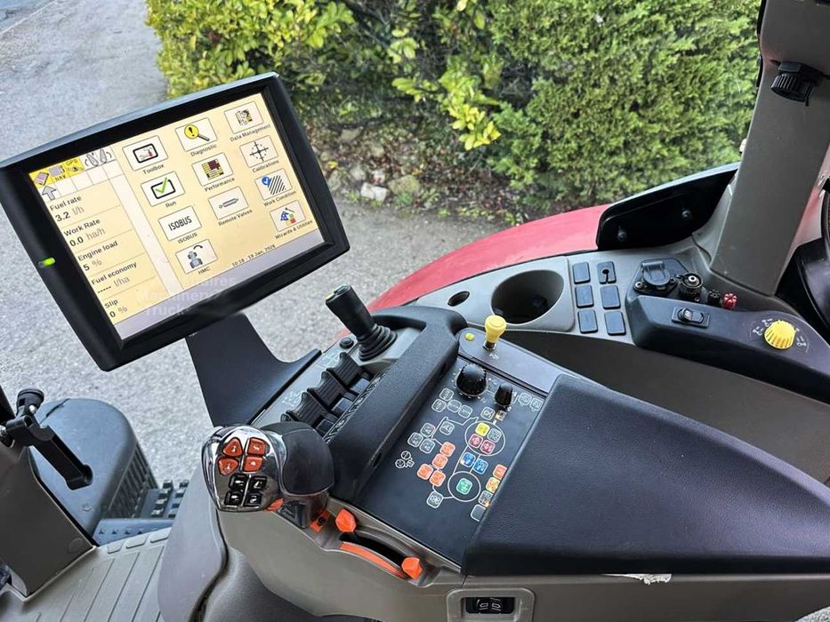 Трактор колесный Case IH PUMA CVX 230