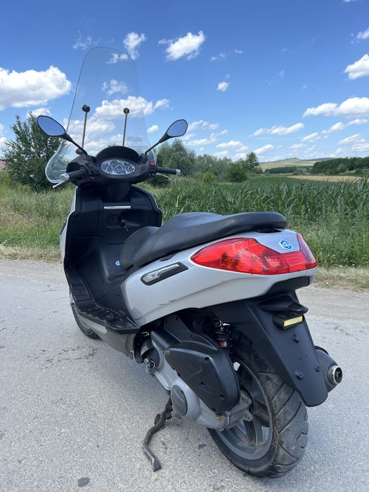 Scuter Piaggio x7 125cc / cat B