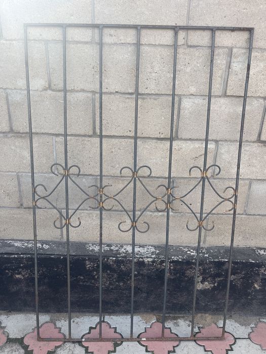 Решетки на окна металлические