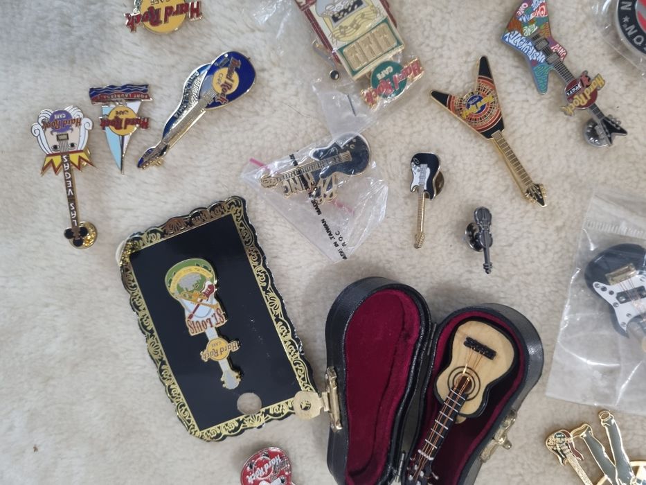 colectie insigne hard rock