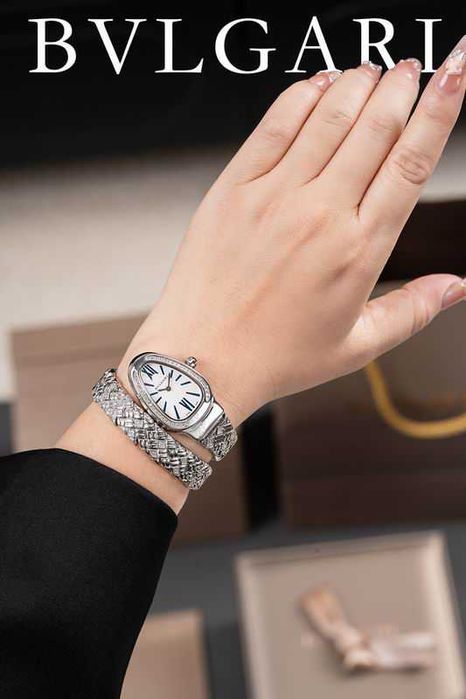 Кварцов дамски часовник Bvlgari Serpenti Spiga