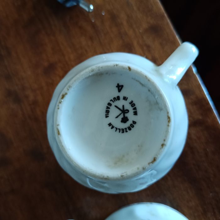 Порцелан- Сервиз за кафе от български порцелан,супник и 3 чаши подарък