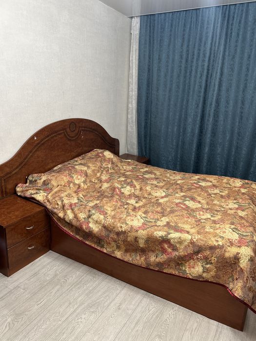 Продам спальный гарнитур
