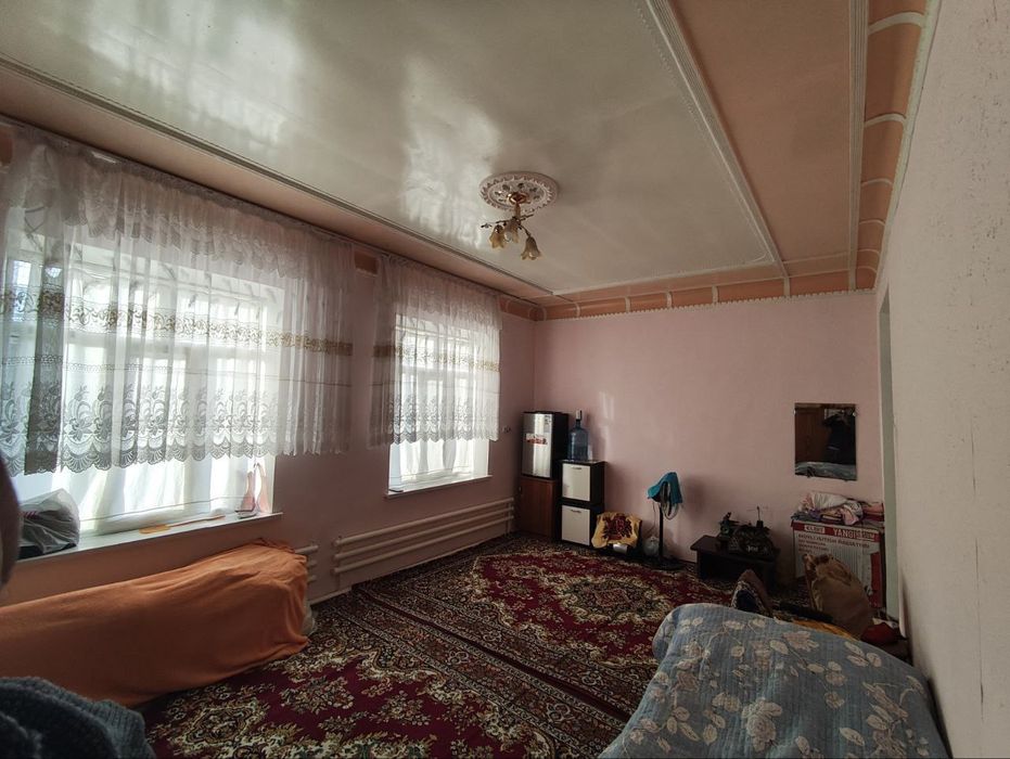 Hovli sotiladi srochna