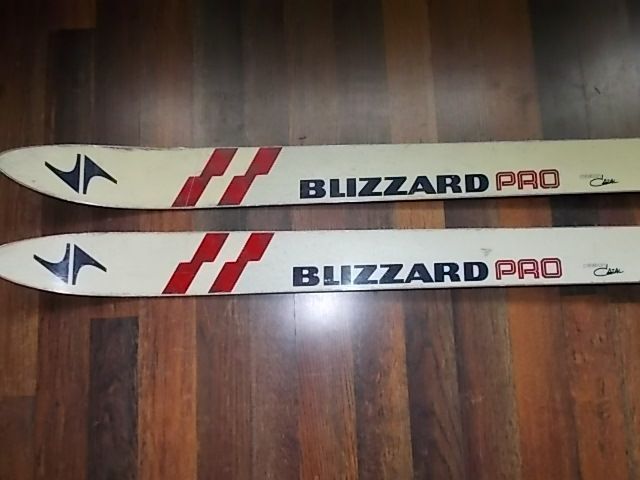 Ски стар модел  185 см.