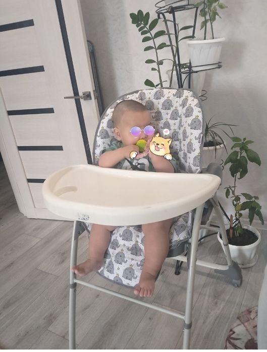 Продам стул  chicco для кормления