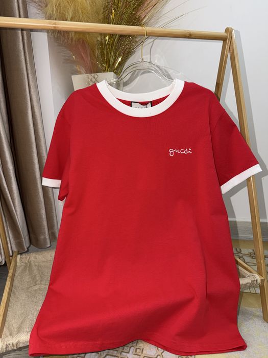 Женские футболки