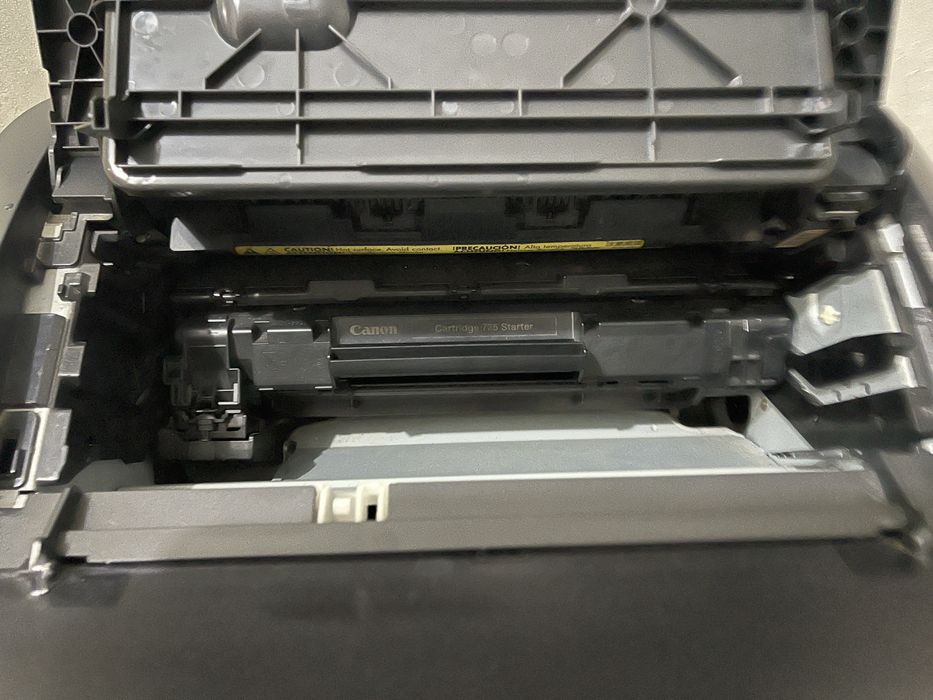 Продам чернобелый принтер Canon LBp6020b