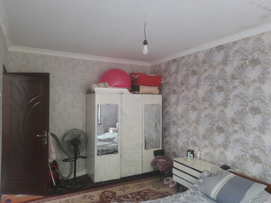 Gazalkent hokimiyat yonida kvartira sotiladi