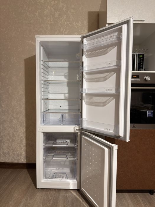 Продам холодильник Artel HD-345RN