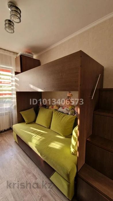 Продам спальный гарнитур 2 яруса