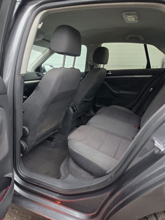 Vw Jetta 2.0 diesel 140CP, vopsea originala, rugina 0, 200000km reali