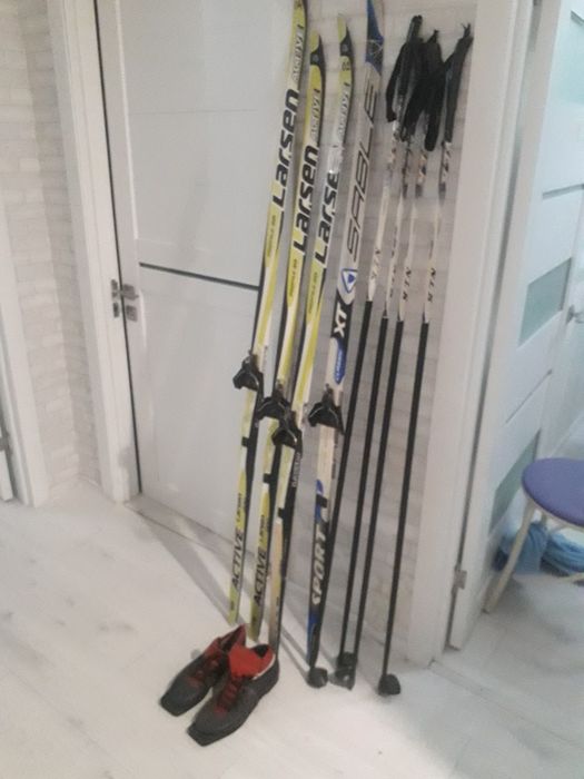 Продам лыжи в нормальном состоянии