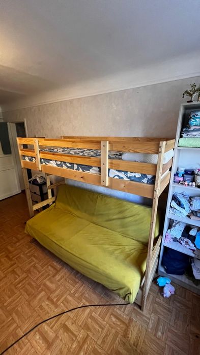 Двух яростный кровать