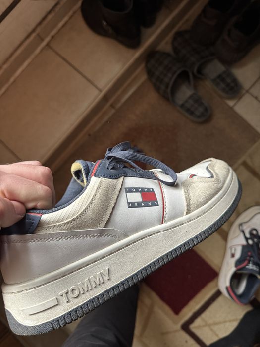 Кожени обувки Tommy Jeans