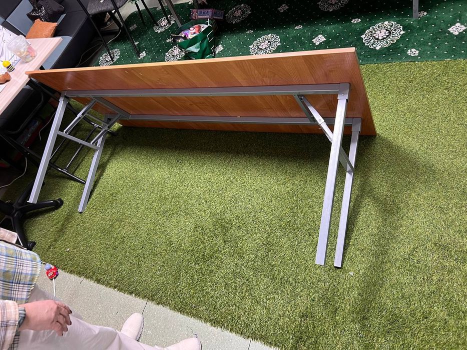 Столы складные (3 штуки)